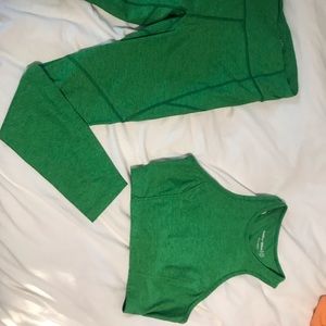 OUTDOOR VOICES GREEN WORKOUT SET